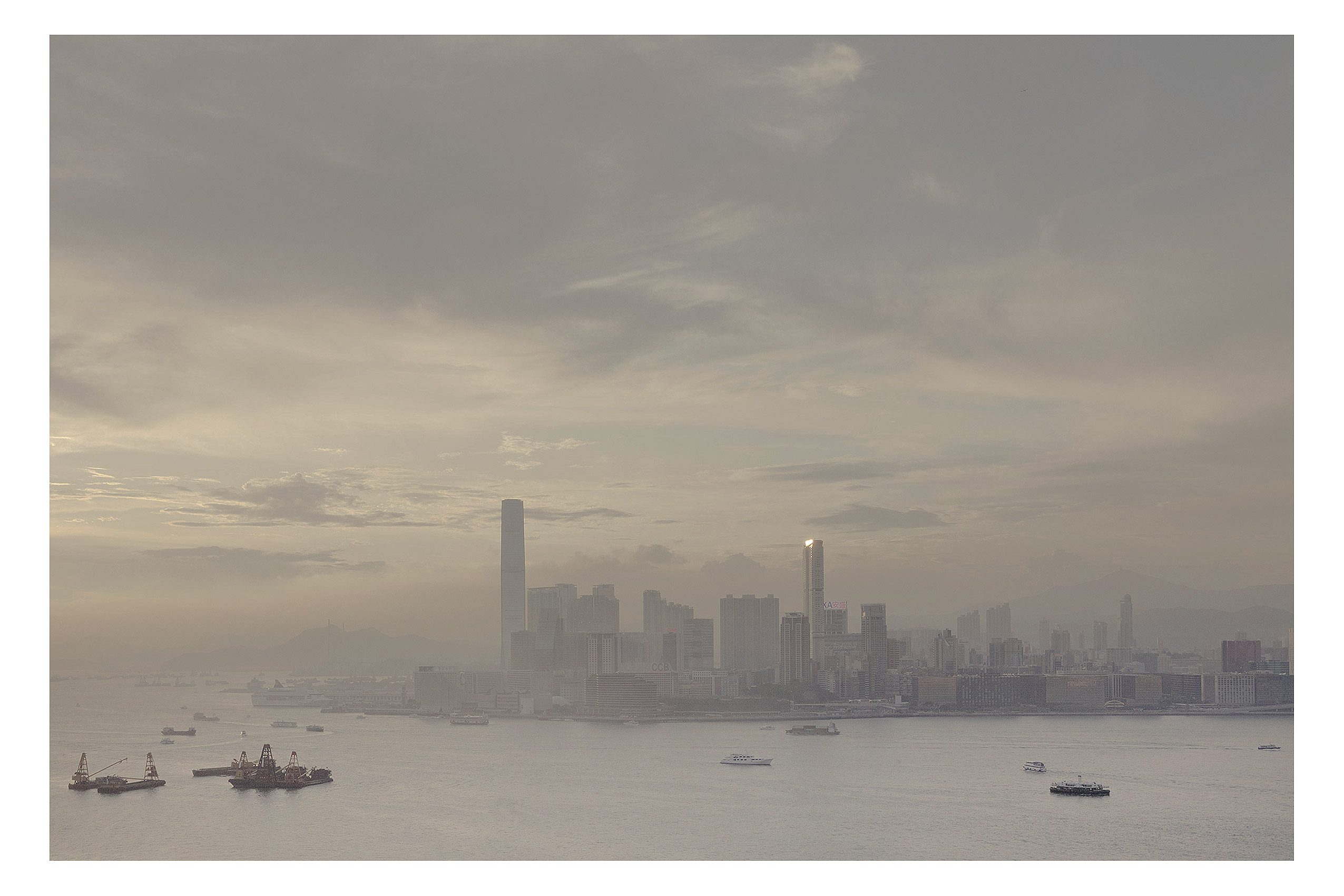 0-dusk-hong-kong